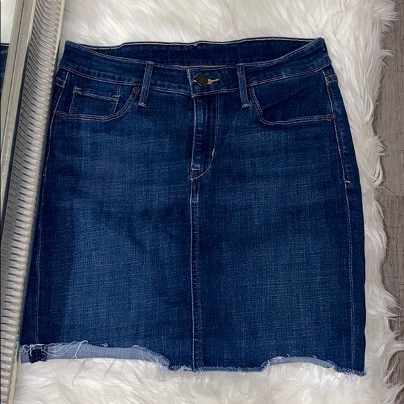 Levi’s denim skirt - Picture 3 of 3